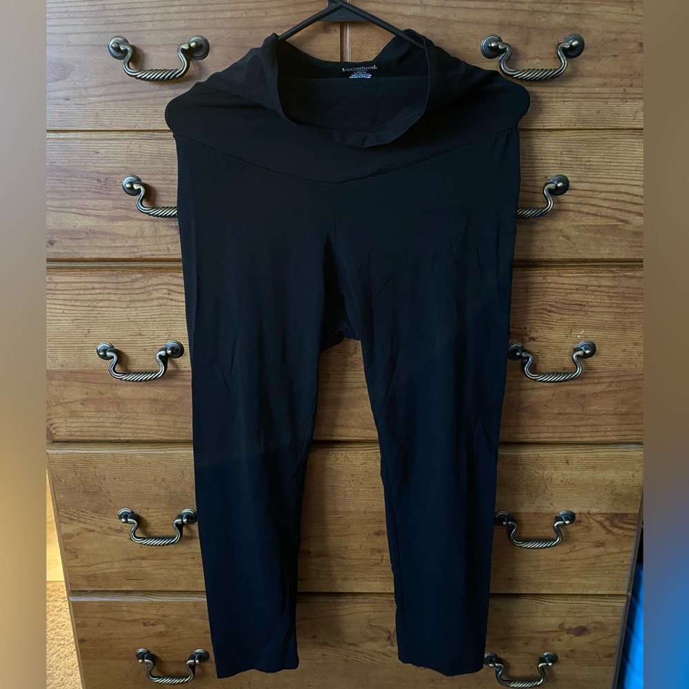 Motherhood maternity leggings Large